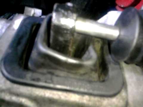 how to bleed slave cylinder dsm