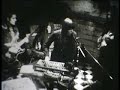 black&white 8mm film of the band playing at la m�canique ondulatoire in brussels 2007 (live images with antoine on drums-live sound with vince oscillator on drums)
thank you marco! 
www.marcolaguna.be