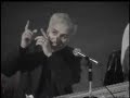 این جلسه با اسرار دانشجویان مبنی بر پاسخگویی دکتر، علی رغم پایان رسمی جلسه سخن رانی، دکتر حدود 1.5 ساعت اضافه در تالار می ماند تا پاسخگوی سوالات تعداد کمی از دانشجویان باشد. (عجب صبر و حوصله ای! در ضمن قبل از این دکتر حدود 2 ساعت سخن رانی مفصل داشته است)این سخن رانی مربوط به اواخر بهمن 86 می شود و از طرف انجمن اسلامی دانشگاه شیراز برگزار شده است