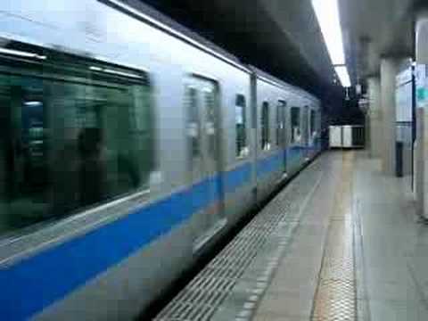 小田急4000形発車　赤坂にて