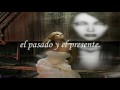 Gracias a tod@s por su paciencia, cariño y por esta linda amistad que nos une. SOLO UNA MUJER Soy el suspiro de la mañana, una niña traviesa, una anciana sin canas, que al soñar se embelesa. Soy a veces dulzura, fragil como un rayo de luna, donde no hay amargura, ni pena ninguna... Soy la que todo lo entrega, a las olas del mar, y por amor se sosiega, hasta no querer despertar. Soy la paloma sin alas, la pasión sin fronteras, soy fuego encendido, un deseo candente, soy un ángel caido, el pasado y el presente. soy fuente de alegria, que brota de una herida... una roca fria, que llora a escondida. Soy un alma ilusionada, el lamento al caer, soy todo y no soy nada, soy SOLO UNA MUJER.