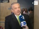 Ecuatorianos en España votan el referendo constitucional .