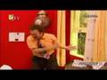 �zzet camdan atlay�nca Burhan'�n �ok tepkileri