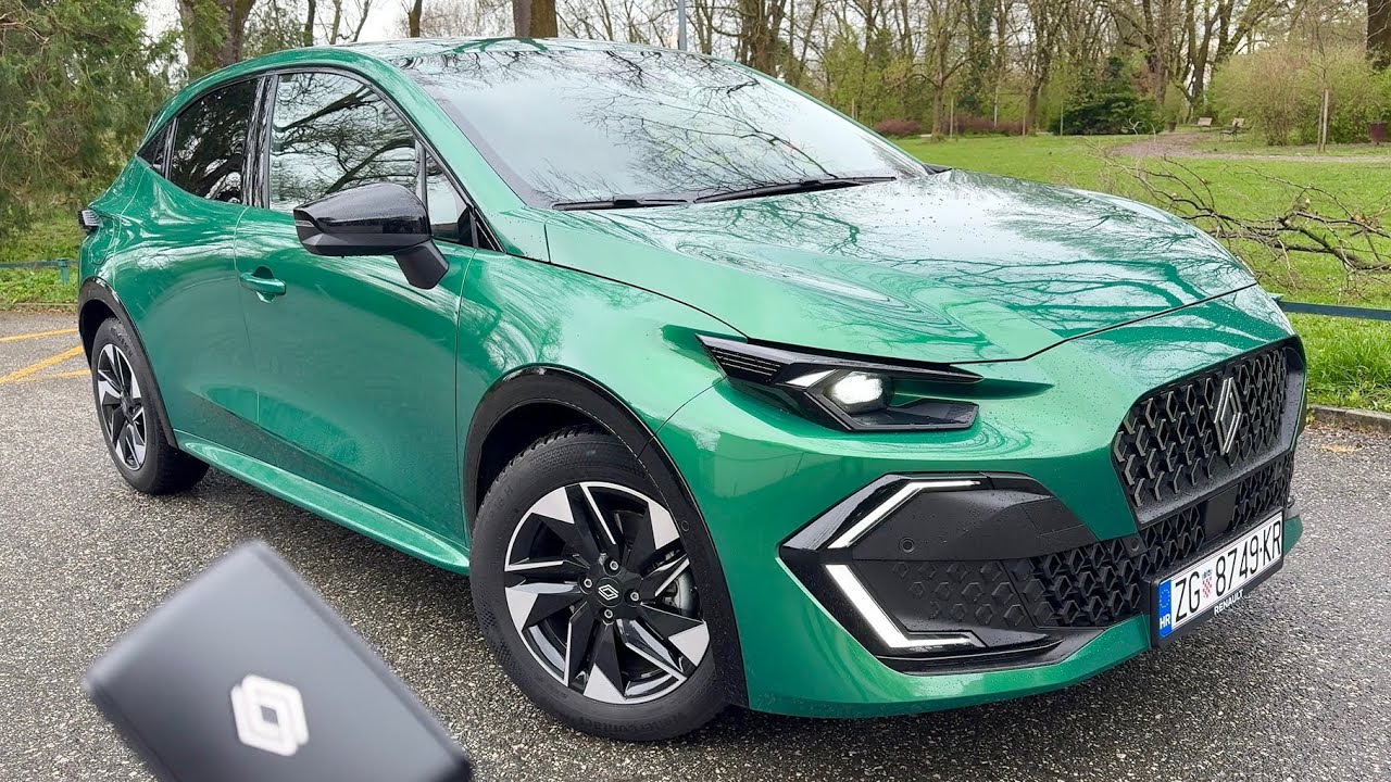 New RENAULT CLIO 2026 - FULL in-depth REVIEW (PETROL with MANUAL, techno trim)