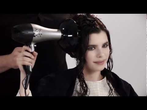 So stylen Sie natürliche Locken in Ihr Haar