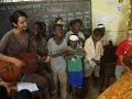 Niger: Children of Niamey sing in Zarma