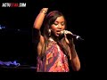les d�esses en backtage du batclan pour leur premier gros concert parisien le 8 mars 2008