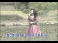 mawar berduri oleh tetty kadi