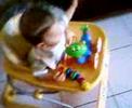theo dans son trotteur theo dans son trotteur