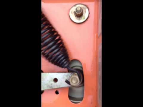 how to change oil in scag freedom z
