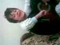 videos de Enis playing with guitar
