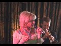 deze nieuwe enthousiaste band presenteert zich als een frank sinatra / count basie cover band. het neemt je terug naar de jaren 60 toen sinatra veel met big bands optrad. 