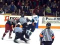 francois theriault de l'imperial de st-pascal en fait voir de toute les couleurs a bruno thibault des forestier lors du dernier match qui avait lieu le 5 avril a st-pascal