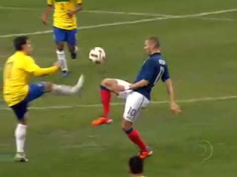 Attentat dHernanes sur Karim Benzema pendant France Brésil Attentat dHernanes sur Karim Benzema pendant France Brésil