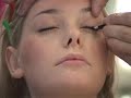 V�deo chic: como colocar c�lios posti�os