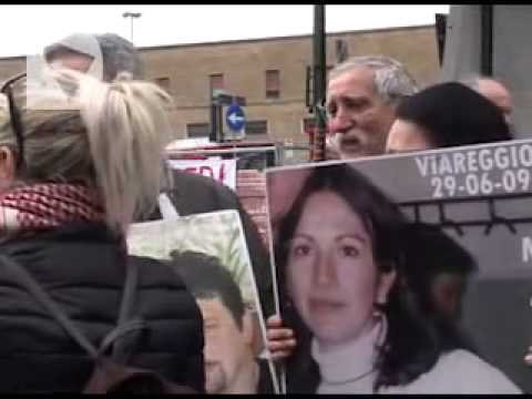 Strage di Viareggio, protesta dei familiari delle vittime - servizio 2 aprile 2014