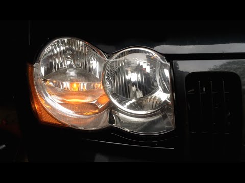 HOW TO: Jeep Grand Cherokee Headlight Bulb Replacement (2005-2010 WK)
