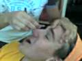 jack dall'estetista! fase1: sopracciglia