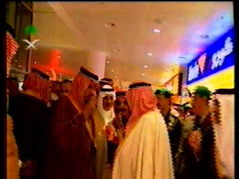 الملك عبدالله ياكل من ماكدونالدز في سوق الفيصلية