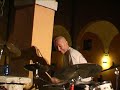 durante una serata della rassegna musicale night&blues 2008 organizzata dal rione santo spirito di ferrara, il grande batterista lele barbieri suona il pozzo!video girato da maurizio patuelli