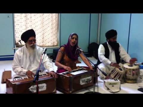 Sarika Singing Gurbani Live !!!