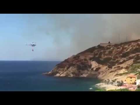 Incendio a Pomonte (video di Luisa Mazzarri)