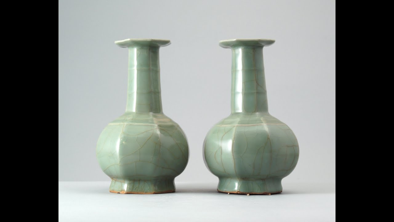 Longquan celadon-glazed Vases