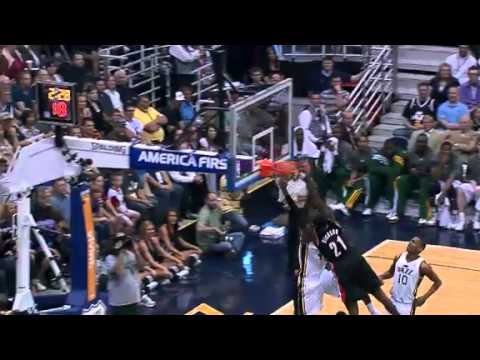 JJ Hickson posterizes dunk contest winner Jeremy Evans