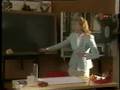 Maren Kroymann als Fahrschullehrerin
