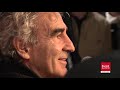 il n'a jamais rien dit. il n'a rien oubli� : il a tout not�,au jour le jour,dans un journal de bord qui est l'essence de ce livre et qui en garantit l'honn�t...