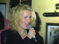 Angelique Beauvence sings Je t'aime