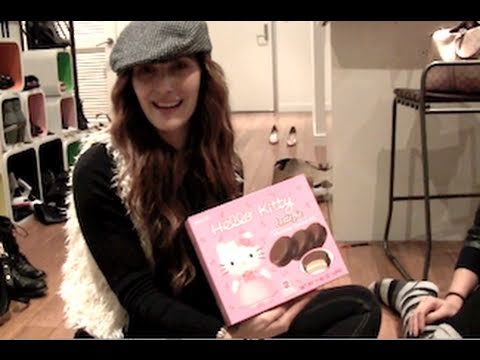 ricebunny - When life doesn't revolve around makeup, this fills in the void. I decided to grab my camera to capture this because my friends and I do the most random thin...