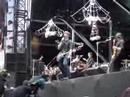qotsa-everybody-knows-you-dance-like-you-fuck-wireless-fest.html