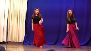 Meri Neende Hai Farar performance by Munu & Ma