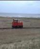Wangerooge Inselbahn, BR 399 auf Solopfaden in Richtung Westanleger...