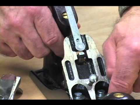 how to adjust bench plane