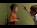 videos de Monkey Jumping On the Bed