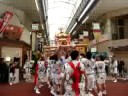 O-mikoshi en un cruce