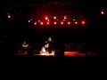 zizi possi cantando 