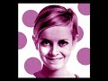 a cool tribute to fashion icon twiggy.
music by electrocute
