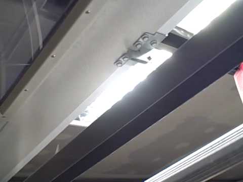 how to re engage garage door opener