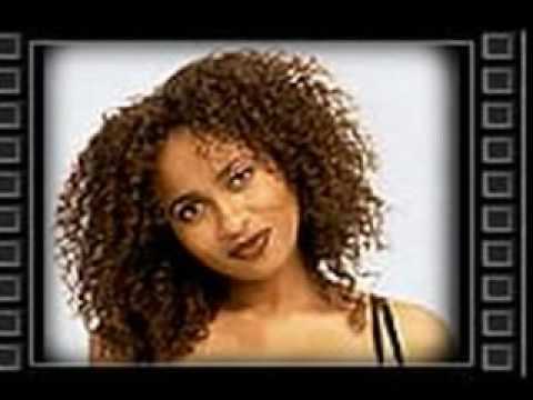 Lisa Nicole Carson