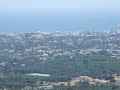 Aqui está vista que se pode observar do cimo do Cerro da Rocha, em Vale Judeu, Loulé