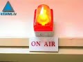 bienvenue sur infolive.tv, mercredi 2 janvier 2008, merci de nous retrouver pour un flash d'informations.
-le ministre des affaires etrang�res syrien a annonc� ce mercredi que la syrie allait cesser tous contacts avec paris concernant la crise actuelle au liban, en r�ponse a la d�claration similaire faite par le pr�sident nicolas sarkozy cette semaine. 
-selon une annonce diffus�e � la t�l�vision libanaise, le secr�taire-g�neral du hezbolla, hassan nassrallah, prendra la parole ce soir � 21h00 lors d'une allocution t�l�vis�e de 2 heures qui sera retransmise sur la cha�ne de t�l�vision nationale libanaise.
-plus de 2000 p�lerins palestiniens de retour de la mecque en arabie saoudite, sont re-rentr�s dans la bande de gaza.
-le ministre de la d�fense isra�lien ehoud barak, a eu aujourd'hui des mots particuli�rement convaincants concernant les terroristes palestiniens responsables du meurtre de 2 jeunes soldats isra�liens pres de h�bron la semaine derni�re.
-fadwa barghout, femme de marwan barghouti, le chef des tanzims condamn� � une peine de prison � vie en isra�l, a affirm� ce mercredi que la lib�ration de son mari serait proche