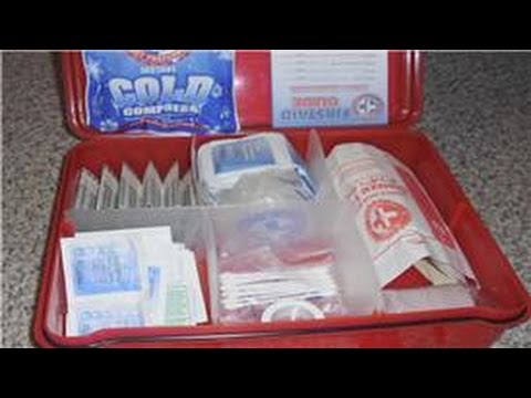 0 Preparing a first aid kit for camping holidays 