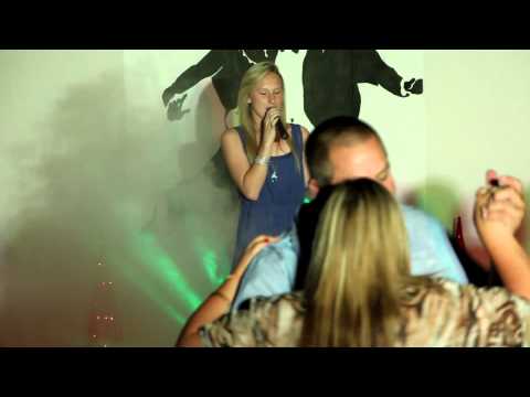 Andriette – Jy Vat My Hoër (Amber Kruger Cover)