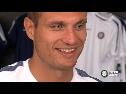 PINZOLO 2014 - VIDIC INCONTRA I TIFOSI