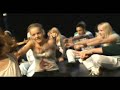 Ieder jaar houdt Theater Rast eind september audities. Talentvolle jonge mensen maken kans op een plaats in een van de trainingsgroepen of de productiegroep. In de trainingsgroep krijg je een jaar lang acteerles en in de productiegroep breng je met Jong RAST een stuk op de planken. Op de auditiedag krijg je twee keer een leuke theaterles van goede docenten terwijl ondertussen de jury rondloopt. Kijk voor meer informatie over Theater RAST op rast.nl ... theater rast podium mozaiek amsterdam- ...