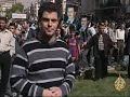 تقرير : المعتز بالله حسنتاريخ بث التقرير : 30/10/2008شارك آلاف السوريين في مظاهرات جابت شوارع العاصمة دمشق للتنديد بالغارة الجوية الامريكية التي استهدفت منطقة البوكمال السورية القريبه من الحدود مع العراق. وردد المتظاهرون هتافات مناهضة للولايات المتحدة كما رفعوا شعارات ضد ما أسموه العدوان الامريكي على سوريا. وقد أغلقت وزارة الخارجية الامريكية سفارتها في دمشق تخوفا من أعمال شغب يمكن ان ترافق المظاهرات واتخذت السلطات السورية اجراءات امنية عند سفارات أخرى.