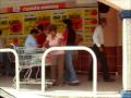 Continuan las compras de fin de año en los centro comerciales
